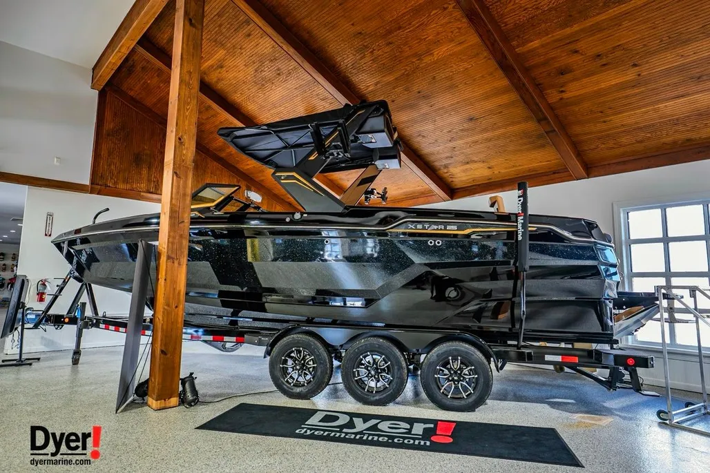 XStar 25 Wake Boat