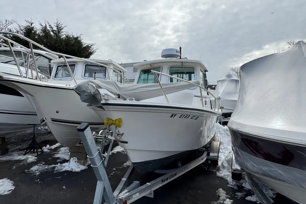 23 Miami Center Console